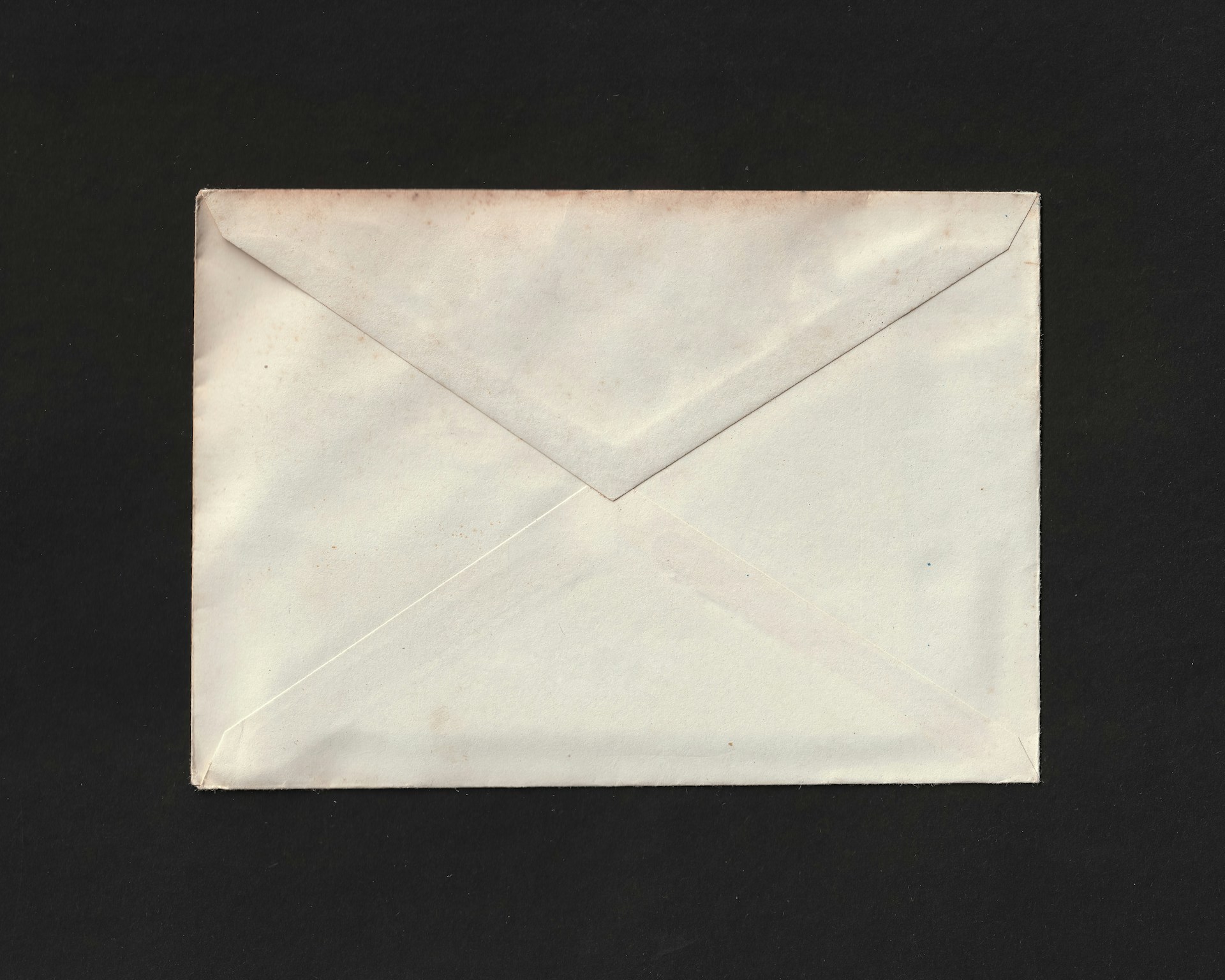 Oversized Envelope Mailing: Tips for Efficient and Cost-Effective Shipping